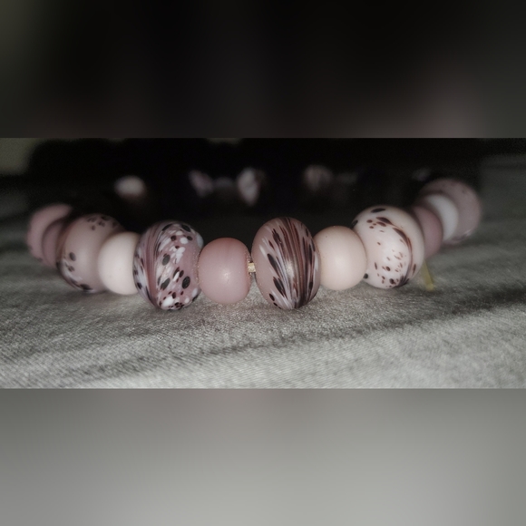 Purple Lampwork Glass Beaded Stretch Bracelet Handmade - Picture 8 of 8